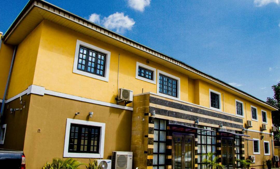 Suru Express Hotel Gra Лагос Екстериор снимка