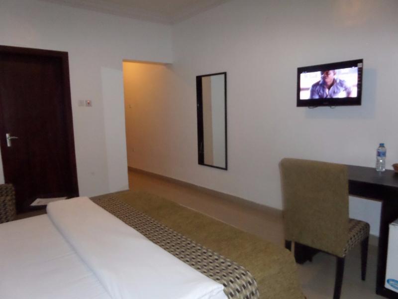 Suru Express Hotel Gra Лагос Екстериор снимка