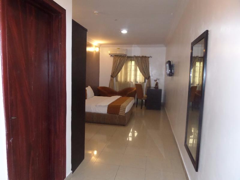 Suru Express Hotel Gra Лагос Екстериор снимка